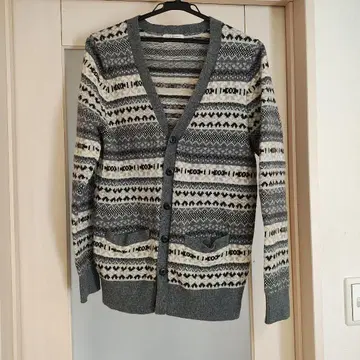 기하학 패턴 그레이 계열 가디건