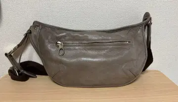 아니아리 가죽 숄더백 초승달