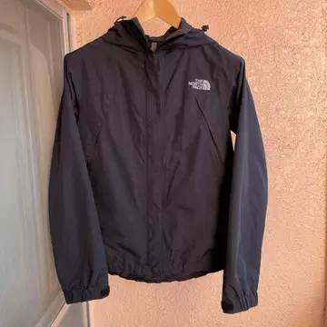 THE NORTH FACE 블랙 스쿱 자켓 마운틴 파카