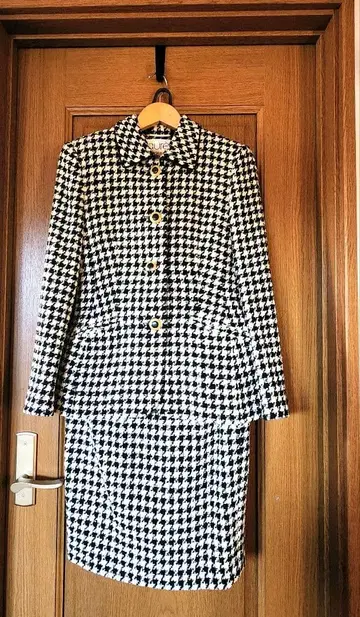 에스카다 자매 브랜드 LAUREL 하운드투스 여성 수트 새상품급 빈티지