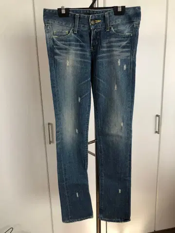 SLY 데미지 가공 슬림핏 라이트 블루 청바지 25인치 새상품급