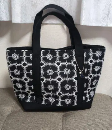 미나 페르호넨 백