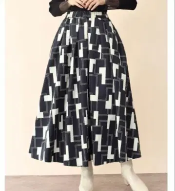 스콧 클럽 fennel 지오메트릭 볼륨 턱 스커트 야마다야