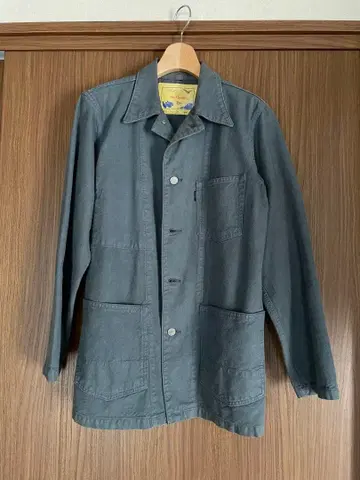 드라이 본즈 커버올