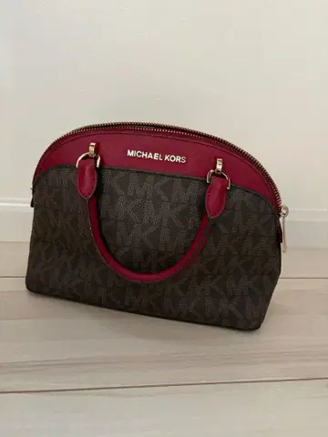 MICHAEL KORS 마이클코어스 로고 프린트 핸드백