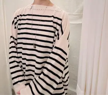 TOWAVASE 바스크 풀오버 (보트넥) 한 가닥