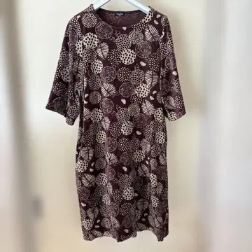 Marble SUD 꽃무늬 7부 소매 무릎 기장 원피스