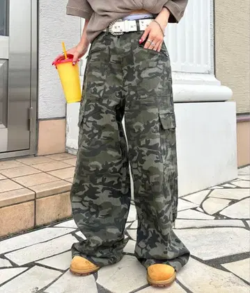 카모플라쥬 패턴 와이드 팬츠
