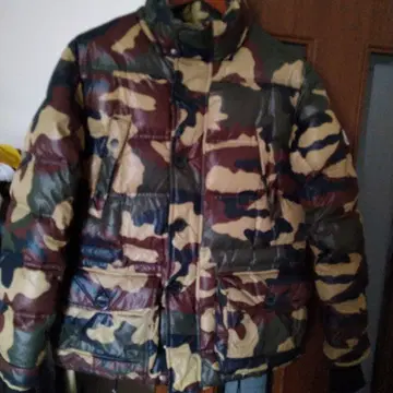 카모플라쥬 다운 자켓