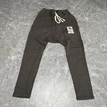 그레이 스웨트 팬츠 JSB 로고 부착