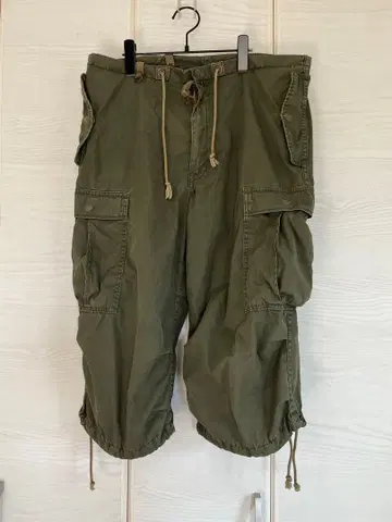 green MAN (현 HYKE) 7부 길이 Military 카고 PT