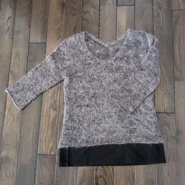 모헤어 V넥 5부 소매 니트 루카