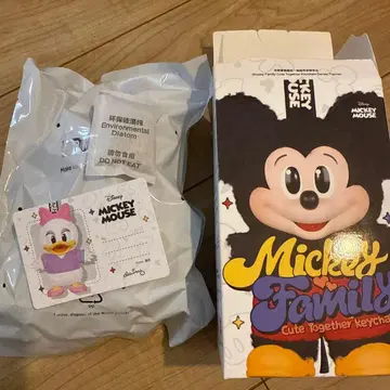 POPMART 팝마트 미키 패밀리 데이지