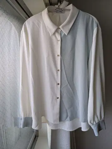 TONAL 바이컬러 블라우스