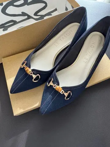 르 탈론 LE TALON 대나무 비트 펌프스