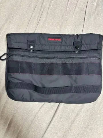 BRIEFING 블랙 클러치백