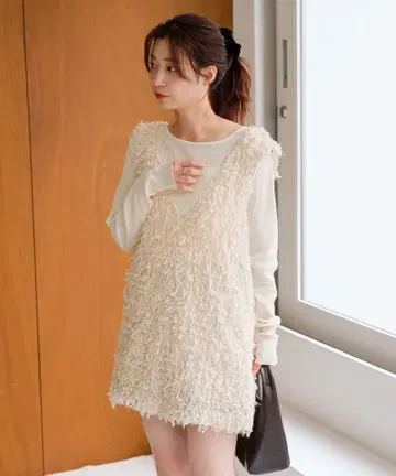 카스타네 퍼 롱 베스트 크림색 V넥 슬리브리스 베스트