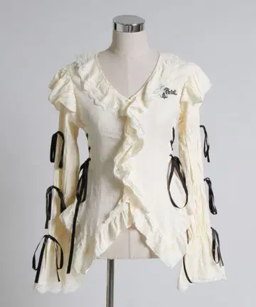 레이스업 리본 서브컬쳐 풀프릴 셔츠 블라우스 Diable baiser