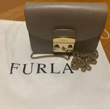 FURLA 메트로폴리스 숄더백