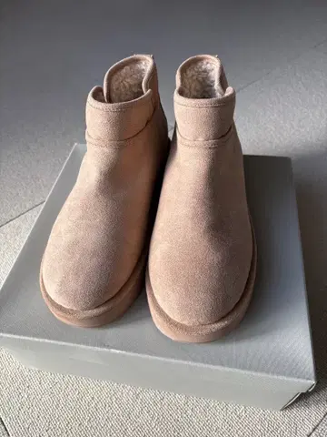 [미사용] green label relaxing 스웨이드 숏부츠 24.5