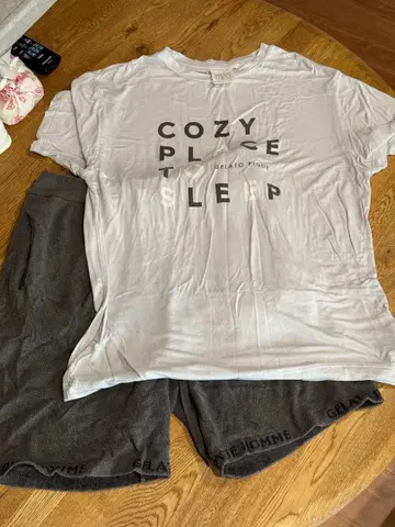 [ 시즌오프 특가 ] 젤라피케 옴므 남성용 반팔 & 숏팬츠 파자마 세트