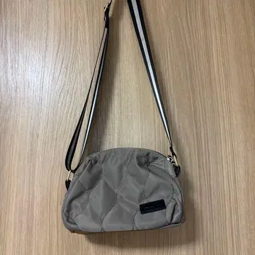 숄더백 지갑 기능 포함