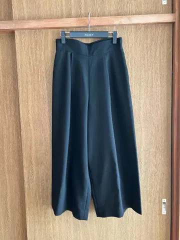 FOXEY 와이드 팬츠 사이즈 40