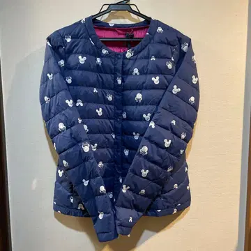 유니클로 울트라 라이트 다운 미니 마우스 M 수납 봉투 있음