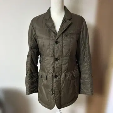 올리브 그린 버튼 다운 자켓