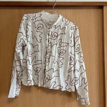 조이스 애디드 추상 자수 긴팔 셔츠 화이트