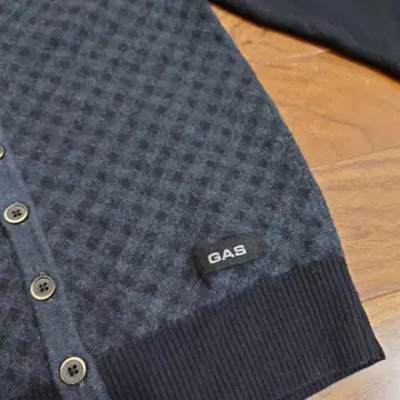 GAS 다크 그레이 V넥 가디건