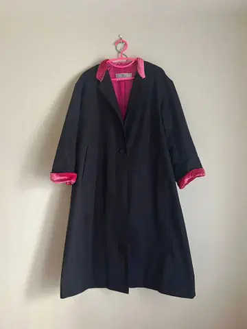 THOMAS MAGPIE 네이비 핑크 트렌치코트