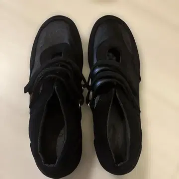 블랙 슬립온 로퍼