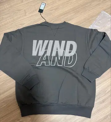 [ 새상품 미사용 ] WIND AND SEA 크루넥 스웨트셔츠