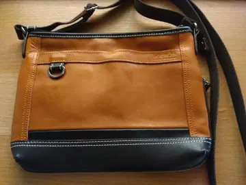 DOUBLES 경량 남성용 카멜 숄더백