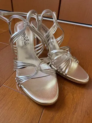 [ 미사용 새상품 ] 이에나 구매 골드 스트랩 샌들 사이즈 38