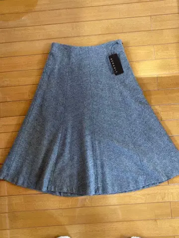 [ 미사용 새상품 ] RENAULT. 헤링본 플레어 스커트 그레이