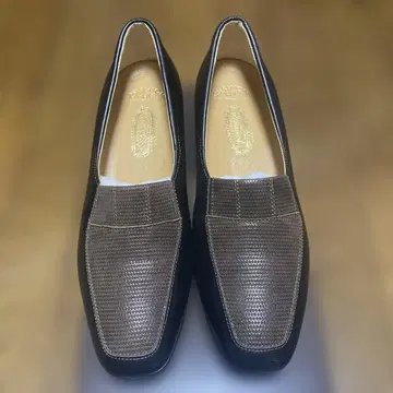 [ 상태 좋음 ] 긴자 요시노야 힐 로퍼 24cm 박스 포함