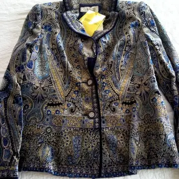 미사용 새상품 SAISON DE MIKI 페이즐리 무늬 자켓