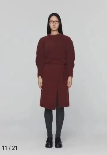 AMOMENTO 믹스 부클레 크롭 니트 - 레드