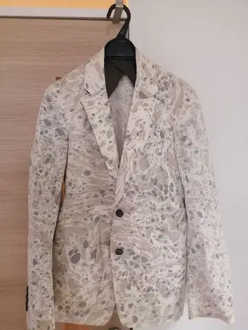 투모로우랜드 자켓 사이즈 44