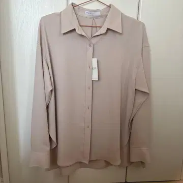 [ 미사용 새상품 ] NOBLE 시즌 컬러 플레인 셔츠