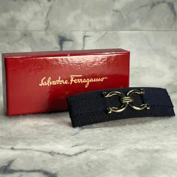 새상품급 Salvatore Ferragamo 간치니 헤어 머리핀 네이비