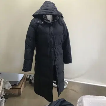 블랙 롱 다운 자켓 후드 부착