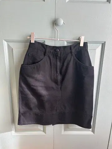 MOSCHINO 블랙 미니 스커트