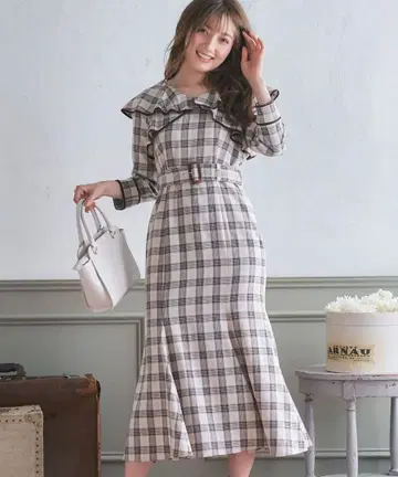 Noela 파이핑 프릴 원피스 노엘라