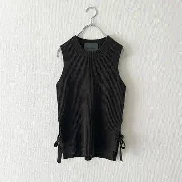 [ Spick & Span ] 울 사이드 리본 니트 베스트 차콜 그레이