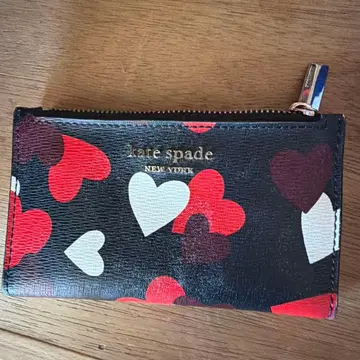 케이트 스페이드 하트 무늬 접이식 지갑