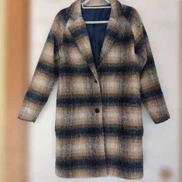 체크 무늬 롱 코트