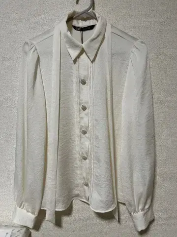 [ 새상품 ] ZARA 화이트 블라우스